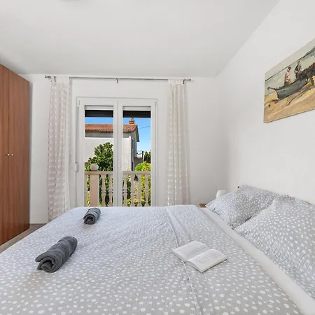 Fortuna Fuer Bis Zu 9 Personen Und Mit Beheiztem Aussenpool Casa vacanze