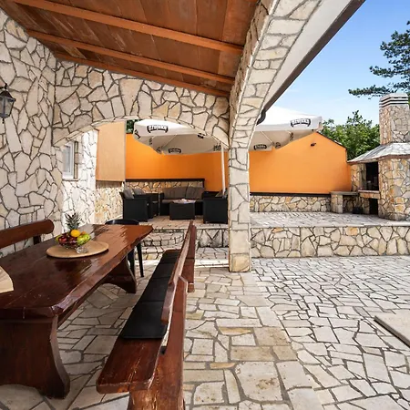 Fortuna Fuer Bis Zu 9 Personen Und Mit Beheiztem Aussenpool Casa vacanze