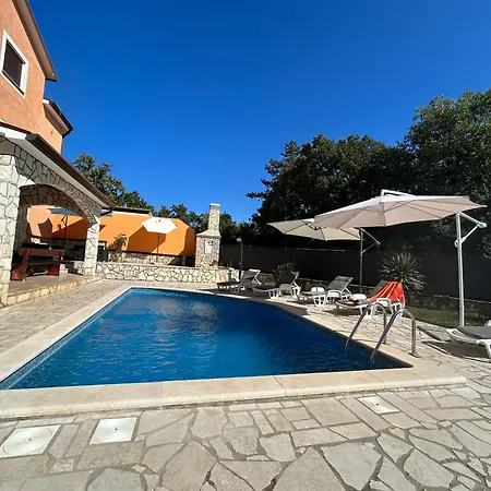Holiday home Fortuna Fuer Bis Zu 9 Personen Und Mit Beheiztem Aussenpool Labin (Istria)